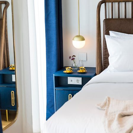 Hotel Gatsby Athen Exterior foto A bedroom at the hotel
